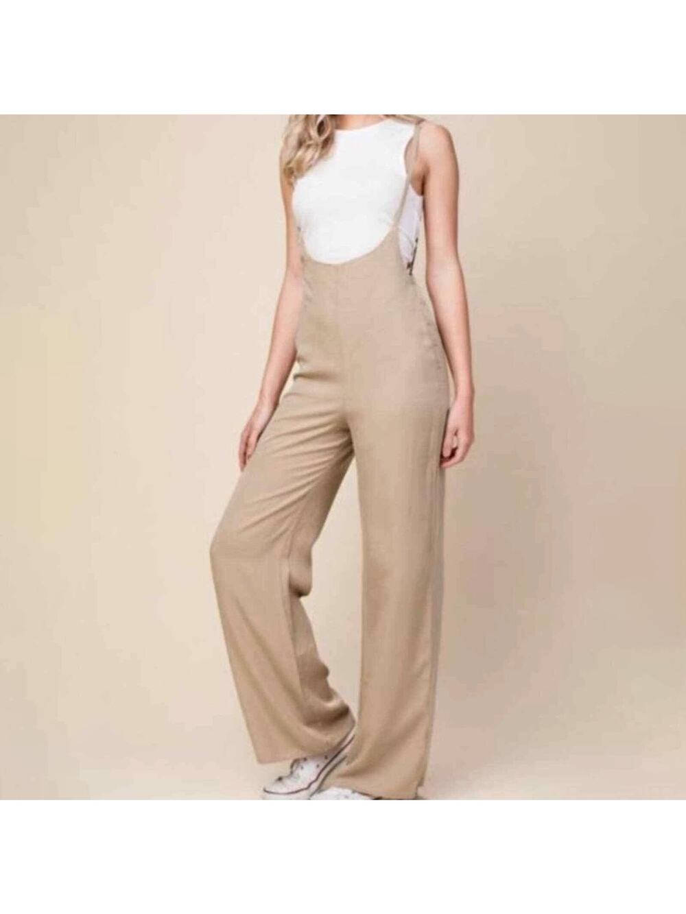 NWT Cute Honey Belle Side Button Wideleg Jumpsuit
